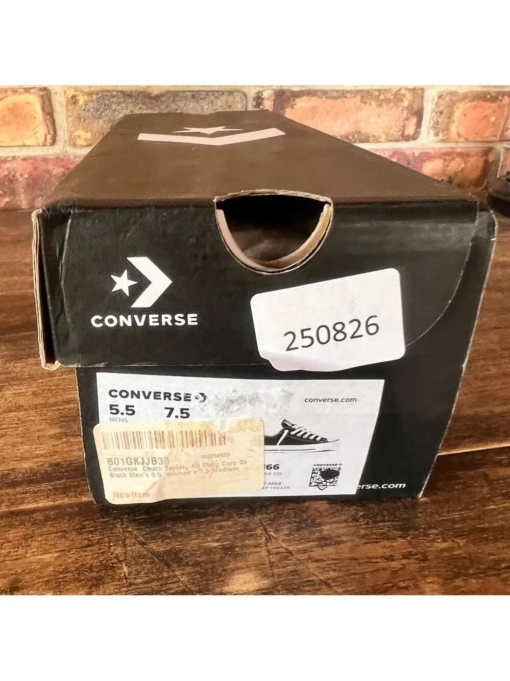 Converse Unisex Chuck Taylor All Star Core Ox Shoe Size 7.5 or 5.5 #373A - Picture 2 of 11